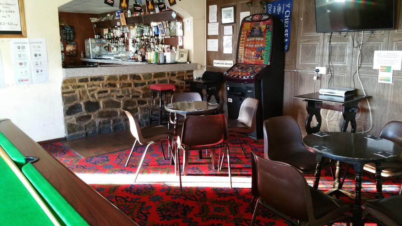 ホテル The Windsor ハバーフォードウェスト エクステリア 写真